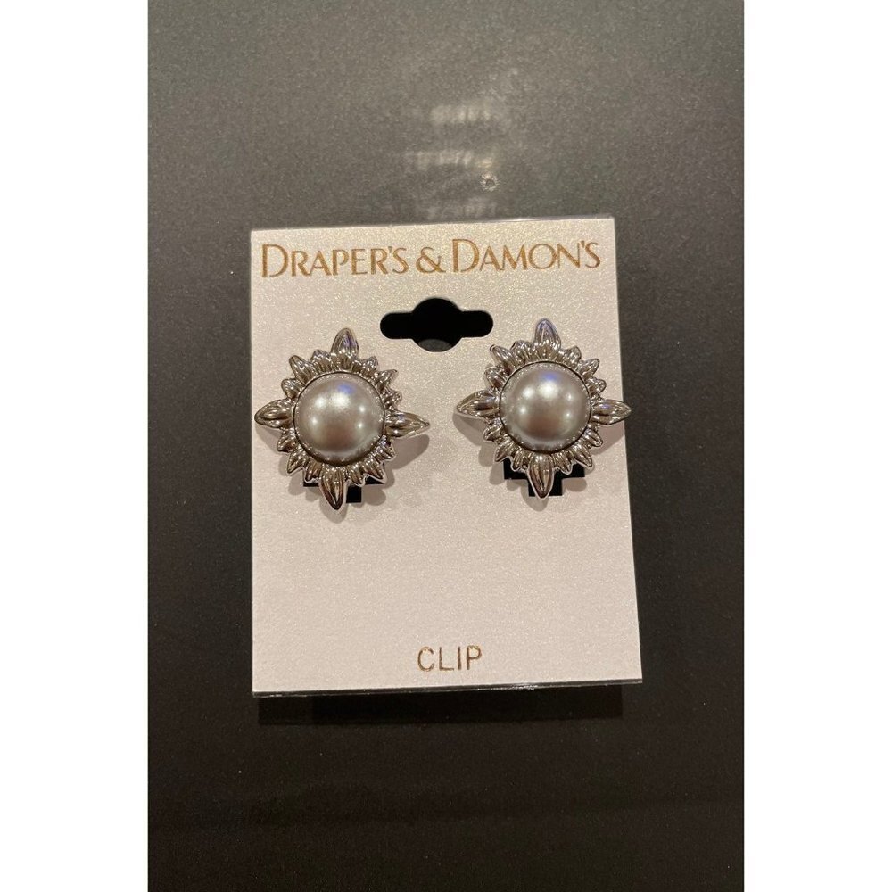 Drapers & Damons‎ Clip Earrings A1 007